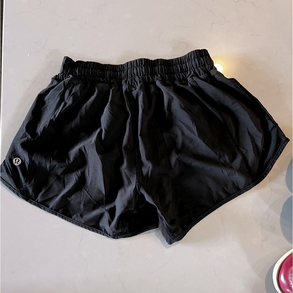 Lululemon Hotty hot high-rise lined shorts